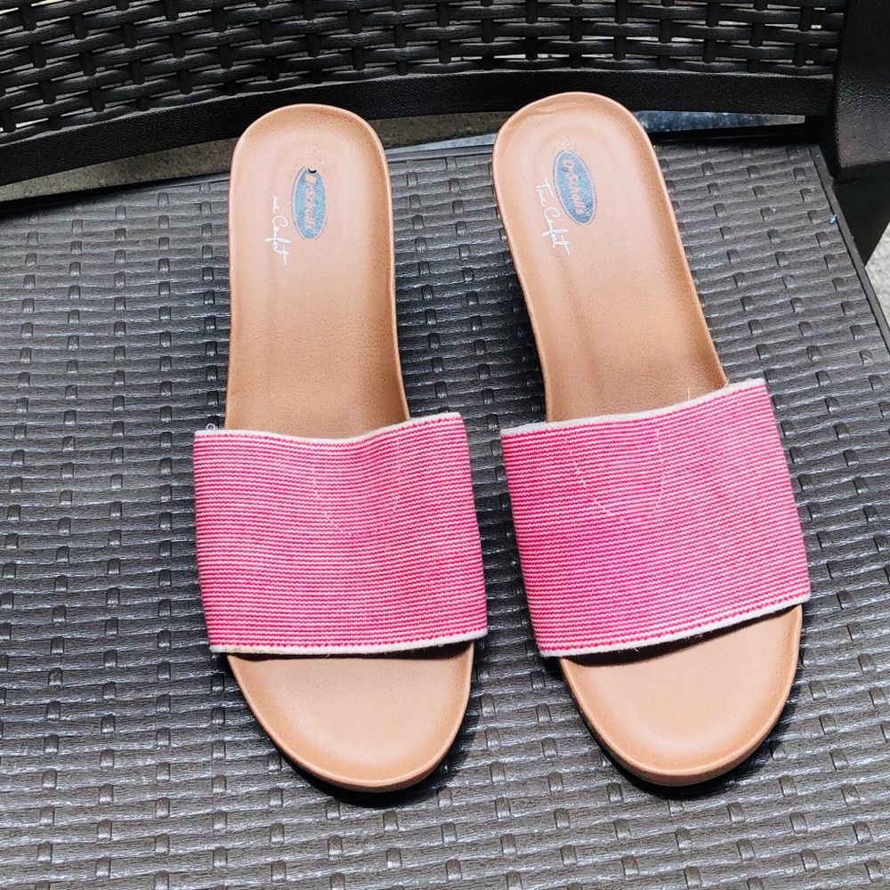 COMFY WEDGE SANDALS - Picture 2 of 5